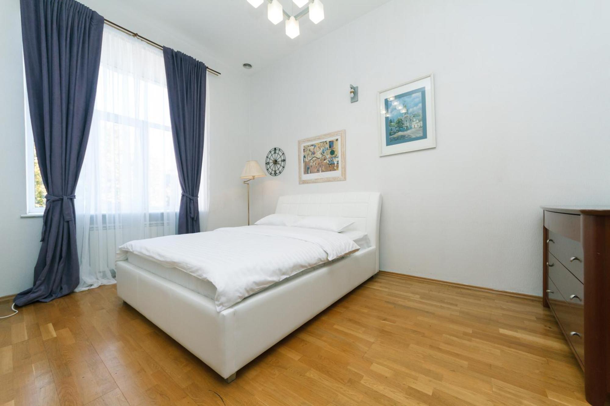 Lux Near Maidan, Khreschutyk 3Br Apartman Kijev Kültér fotó